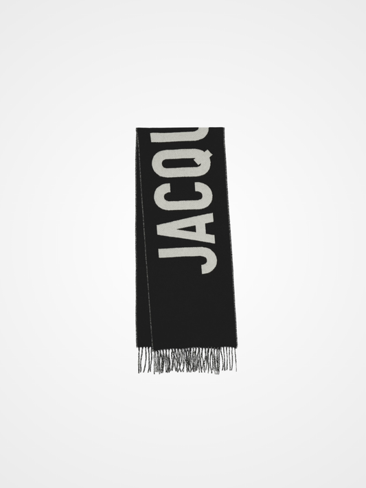 The Jacquemus scarf